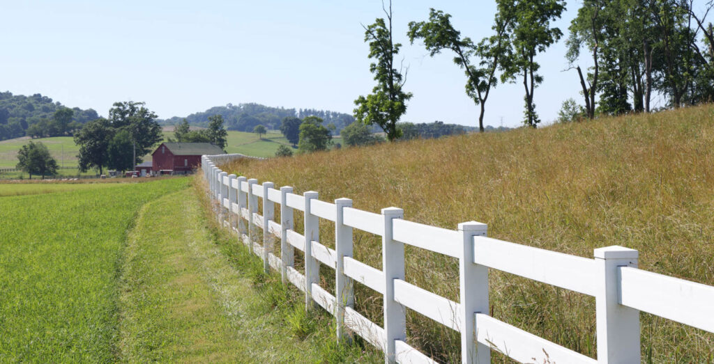 Louisville Vinyl Fence, Swiss Valley Fence