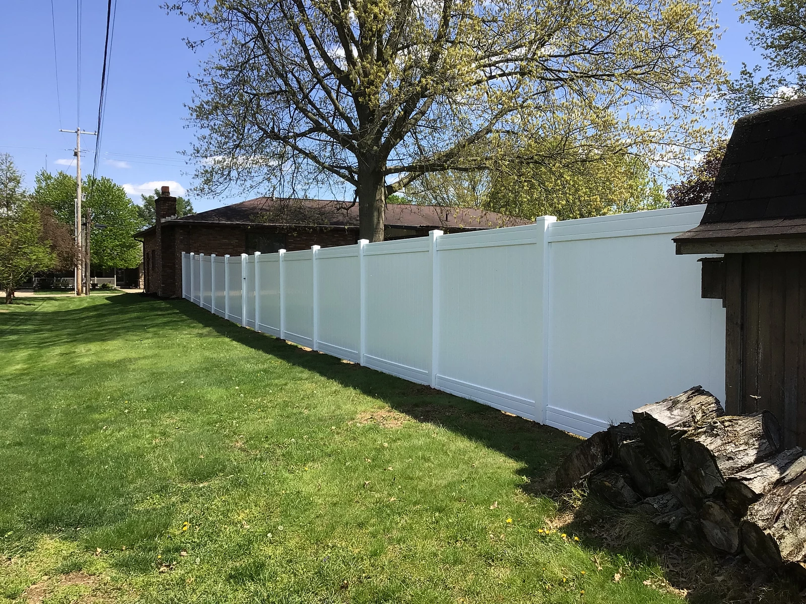 Privacy Fence, installed by Swiss Valley Fence, Zanesville Ohio.