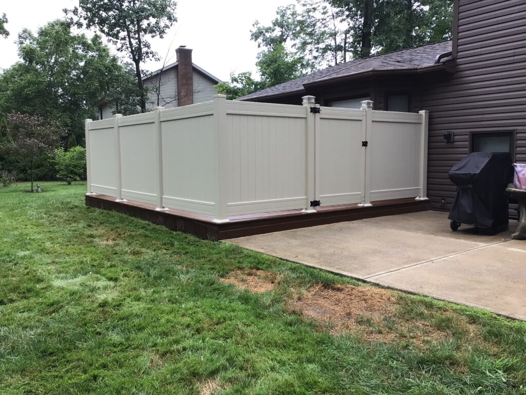 Vinyl privacy fence, installed by Swiss Valley Fence. Nashport Ohio