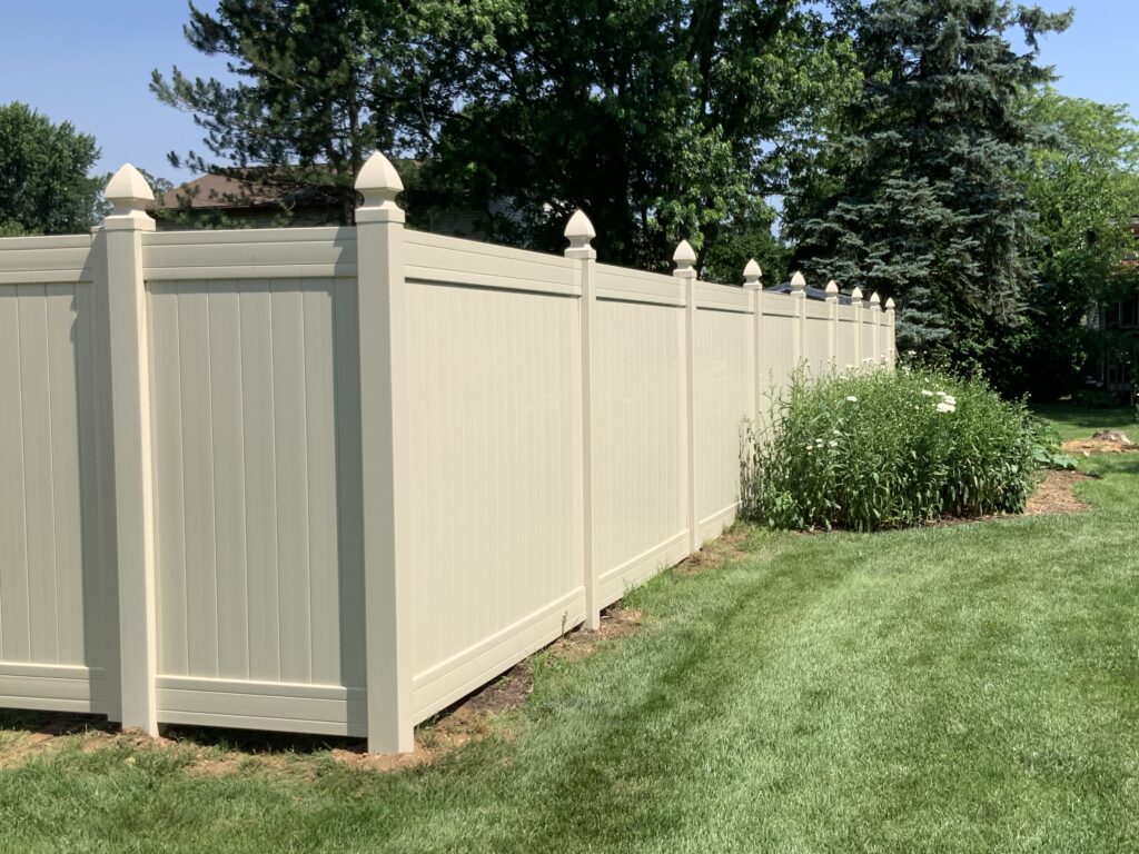 Vinyl Privacy Fence, installed by Swiss Valley Fence. Parral Ohio.