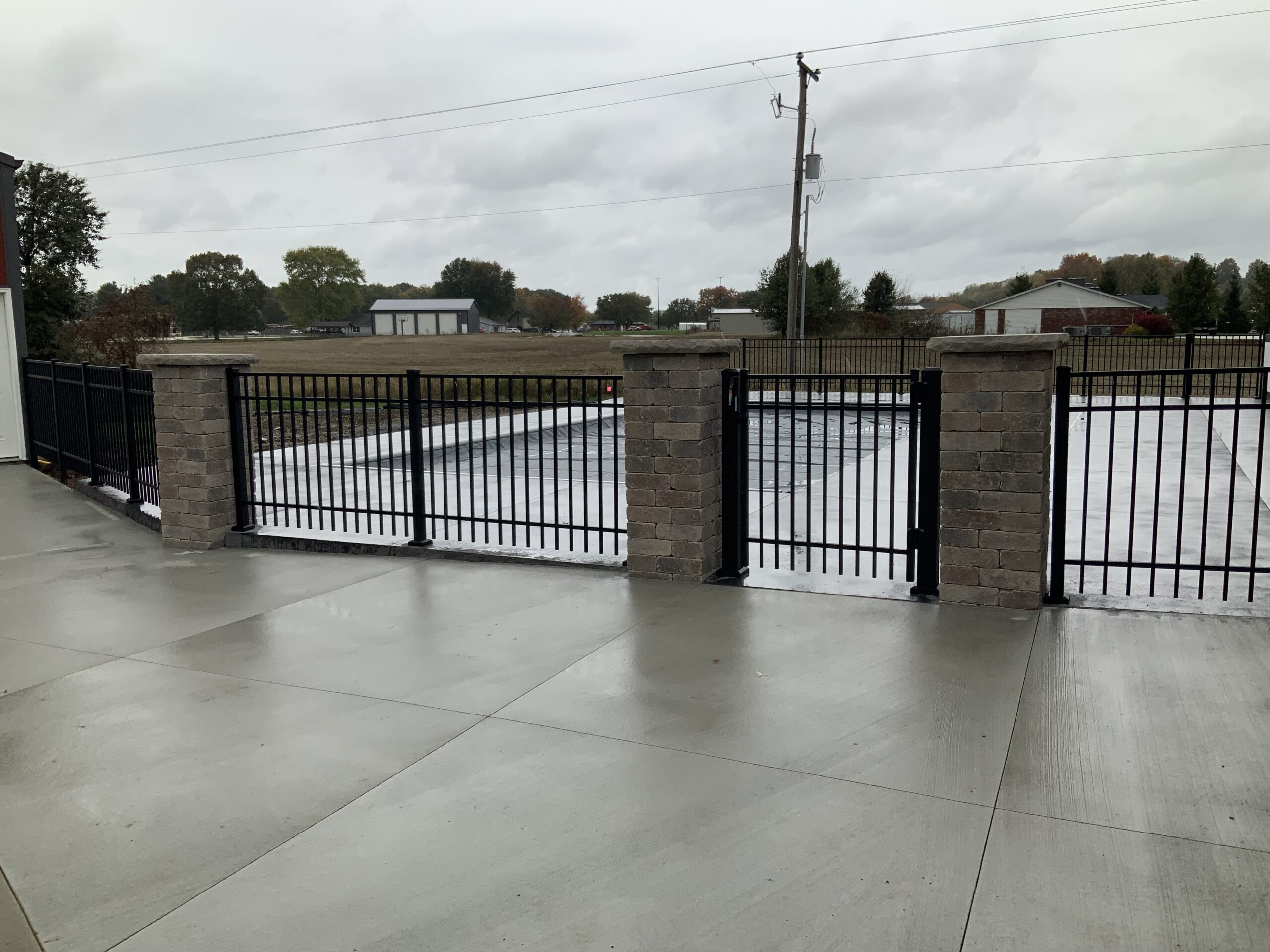 Aluminum Fence, installed by Swiss Valley Fence. Belpre Ohio.